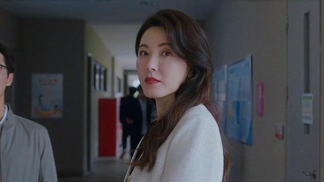 Mỹ nh&acirc;n Hoa ngữ đ&oacute;ng nhiều phim nhất 2023, nhan sắc xứng danh 200 năm nữa chưa chắc c&oacute; ai đẹp bằng - Ảnh 3.