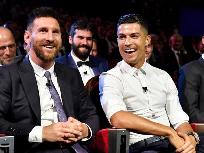 Sau khi Messi giành Quả bóng vàng, Ronaldo từng đăng đàn chỉ trích thành viên của ban tổ chức dối trá - Ảnh 1.