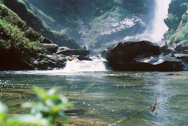 Phát hiện thác nước được mệnh danh là đệ nhất thác Tây Bắc, đường đi hiểm trở, cách Hà Nội hơn 100km - Ảnh 5.