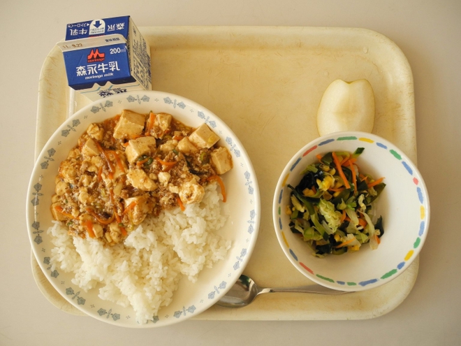 Ai cũng mê bữa ăn trưa của học sinh Nhật, đủ chất mà rẻ, có cả chuyên gia cân đo dinh dưỡng - Ảnh 4.