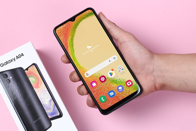 Loạt smartphone b&aacute;n chạy trong th&aacute;ng 9: Đa số l&agrave; m&aacute;y Android tầm trung, một mẫu iPhone đời cũ g&acirc;y bất ngờ - Ảnh 7.