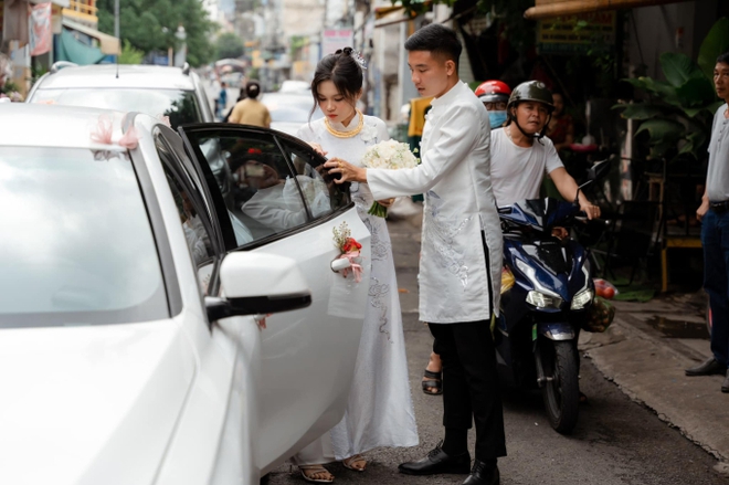 Tr&ograve; cưng thời HLV Park Hang-seo kết h&ocirc;n, khoe v&agrave;ng đeo rủng rỉnh - Ảnh 3.
