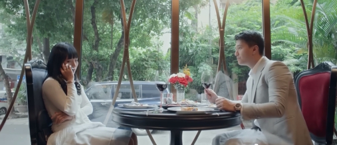 Cameo phim Việt l&ecirc;n h&igrave;nh v&agrave;i ph&uacute;t m&agrave; được truy t&igrave;m v&igrave; qu&aacute; xinh, ho&aacute; ra l&agrave; hotgirl từng g&acirc;y sốt v&igrave; 1 tấm ảnh - Ảnh 1.