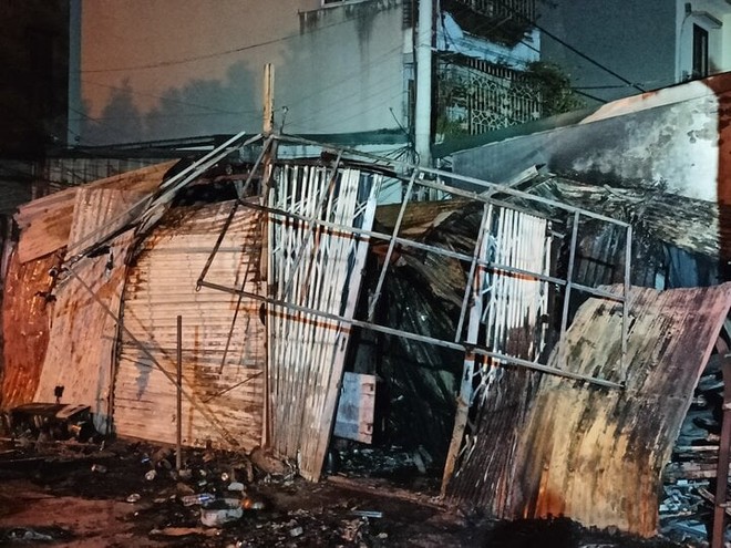 Cháy nhà, 3 mẹ con thiệt mạng ở Hà Nội: Nạn nhân sống sót kể nguyên nhân - Ảnh 2.