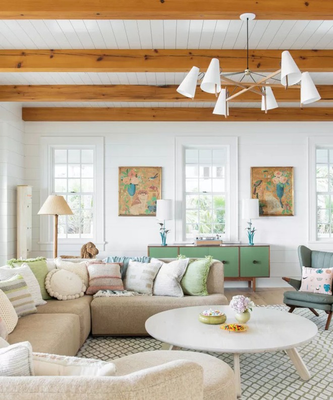 8 quy tắc thiết kế giúp cải thiện đáng kể không gian phòng khách chật hẹp - Ảnh 4.