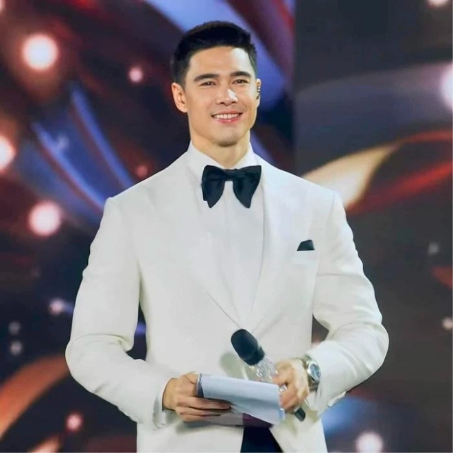 Soi nh&agrave; nam MC &ldquo;g&acirc;y sốt&rdquo; ở Miss Grand International: Một năm mua 3 căn nhưng chọn căn cũ nhất để ở v&igrave; l&yacute; do n&agrave;y - Ảnh 1.