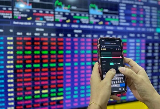 VN-Index lao dốc gần 50 điểm: Chuy&ecirc;n gia khuyến c&aacute;o g&igrave;? - Ảnh 1.