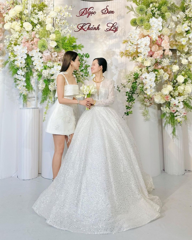 Diệp Lâm Anh xúc động khi chia sẻ hình ảnh Ly Kute cưới, netizen nhắn nhủ: Chị cũng sẽ được hạnh phúc như thế - Ảnh 2.