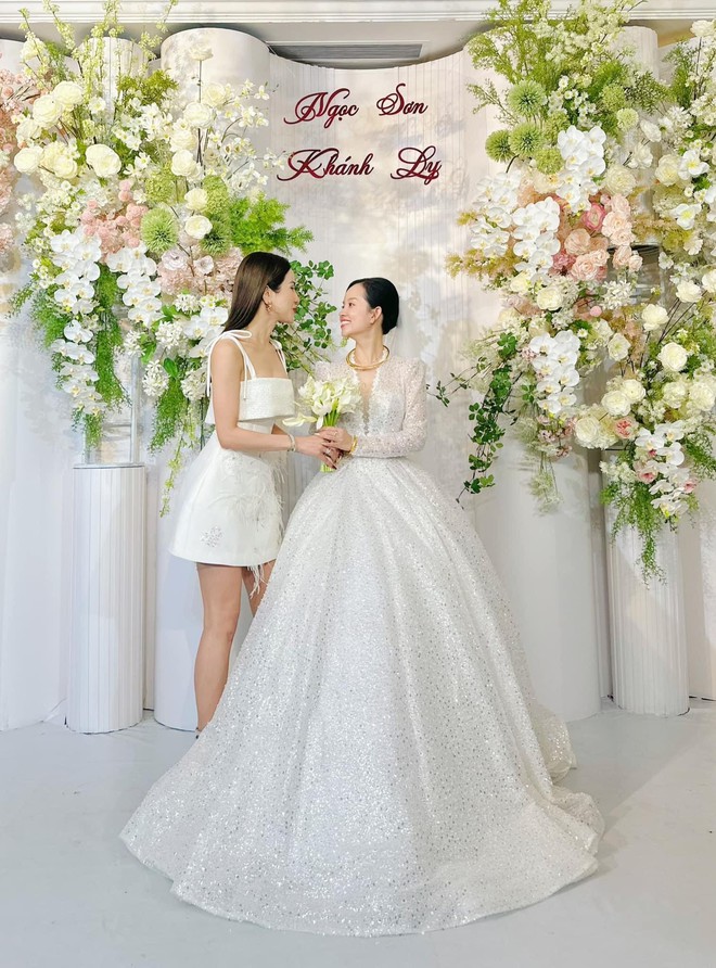 Chuyện t&igrave;nh d&agrave;n sao nữ phim Nhật k&yacute; V&agrave;ng Anh sau 17 năm - Ảnh 2.