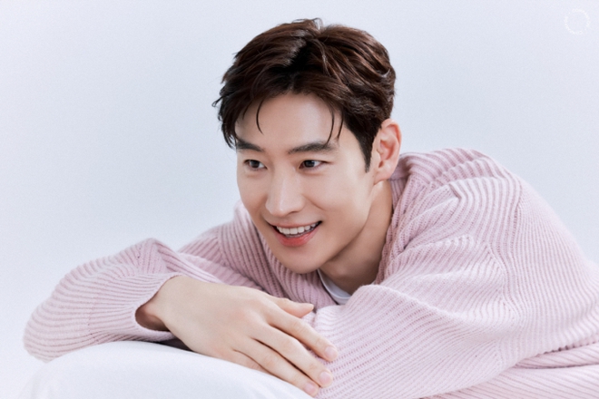 T&agrave;i tử Lee Je Hoon nhập viện khẩn, phẫu thuật gấp ngay trong đ&ecirc;m - Ảnh 2.