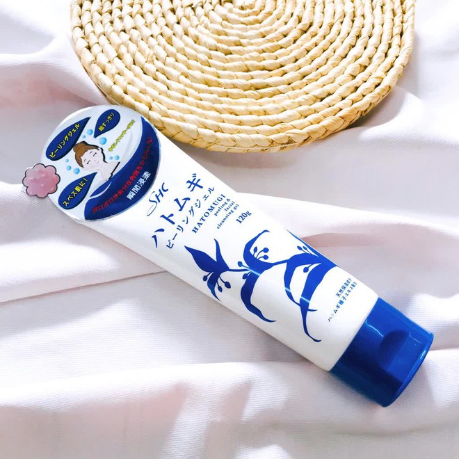 4 món mỹ phẩm cần hạn chế dùng nhiều để tránh gây hại da - Ảnh 2.