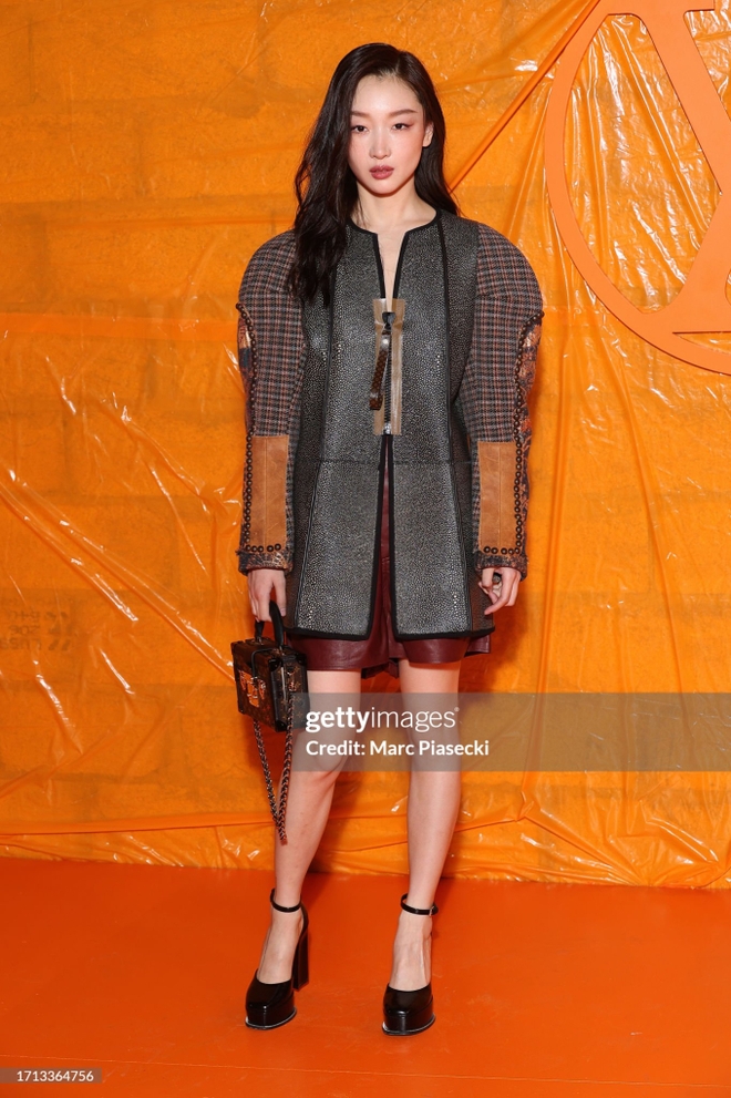 Hyein khoe visual thách thức Getty Images, Taeyeon - Amber sáng bừng giữa dàn sao đổ bộ show Louis Vuitton - Ảnh 8.