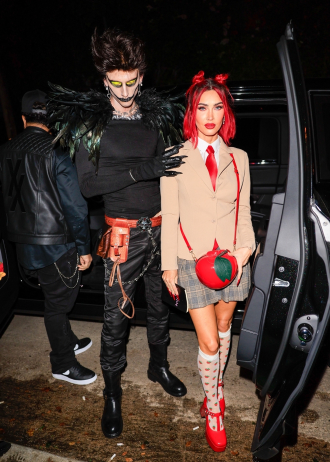 Dàn sao lên đồ đại náo Halloween: Kylie - Kendall quyến rũ nghẹt thở, Paris Hilton hóa trang thành cô bạn Britney Spears - Ảnh 12.