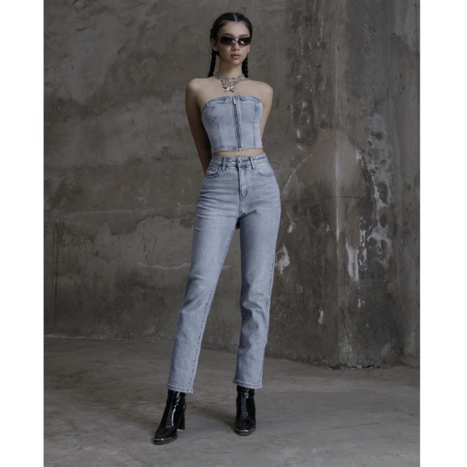 Đ&acirc;y l&agrave; những chiếc quần jeans ch&acirc;n &aacute;i của Jennie, gi&uacute;p c&ocirc; n&agrave;ng hack d&aacute;ng cao r&aacute;o như 1m7 - Ảnh 7.