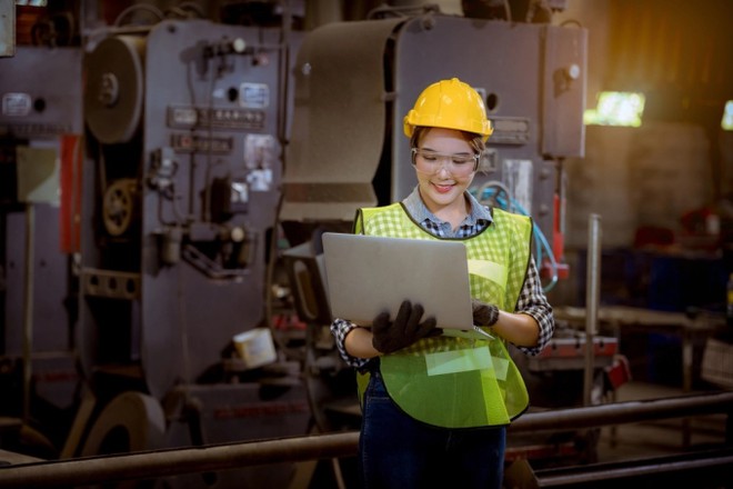 Ng&agrave;nh học n&agrave;y c&oacute; lương khởi điểm dao động tới 30 triệu đồng/th&aacute;ng, hầu hết sinh vi&ecirc;n ra trường đều c&oacute; việc l&agrave;m tốt - Ảnh 1.