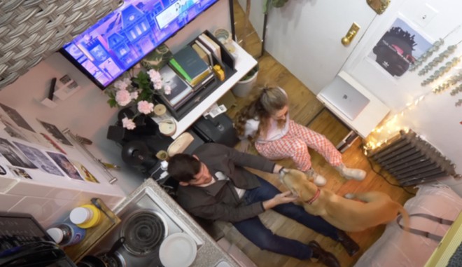 C&ocirc; g&aacute;i sống trong căn nh&agrave; 5m2 gi&aacute; thu&ecirc; gần 16 triệu: Cảm thấy ngột ngạt nhưng kh&ocirc;ng đủ tiền chuyển đi - Ảnh 1.