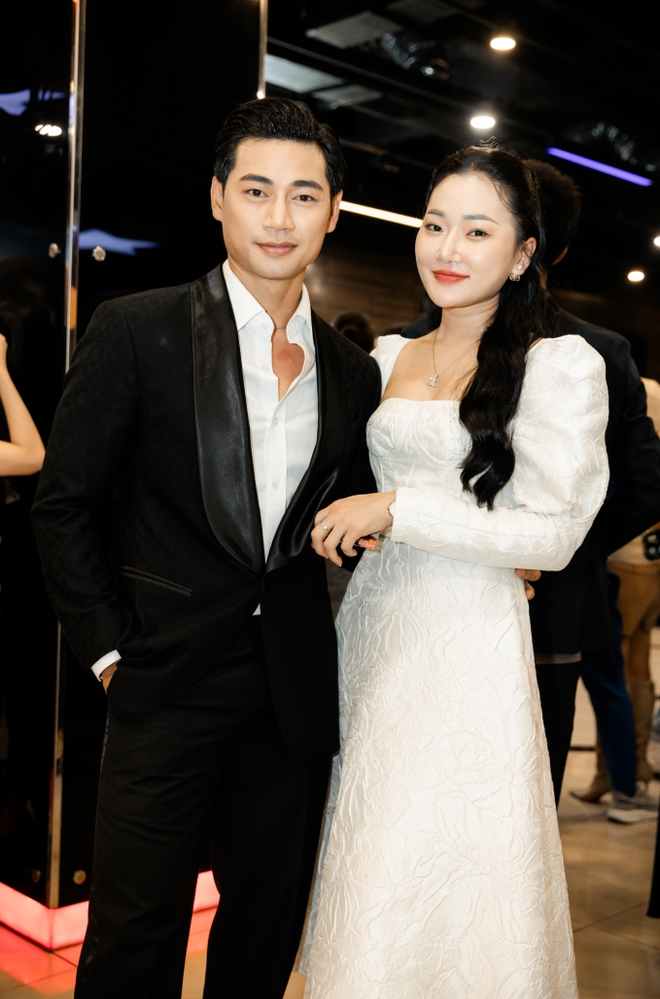 Hoa hậu Ngọc Hân và dàn sao Việt đổ bộ thảm đỏ ra mắt phim Giao Lộ 8675 tại Hà Nội - Ảnh 6.