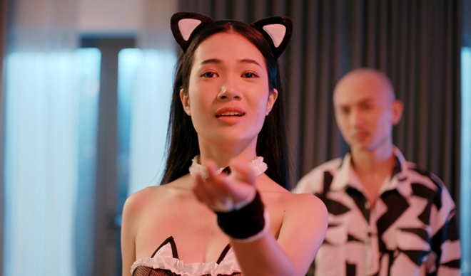 Phim Việt xuất hiện t&acirc;n binh n&oacute;ng bỏng c&ograve;n diễn hay lấn &aacute;t nữ ch&iacute;nh, diện mạo ngo&agrave;i đời xinh hơn cả tr&ecirc;n phim - Ảnh 4.