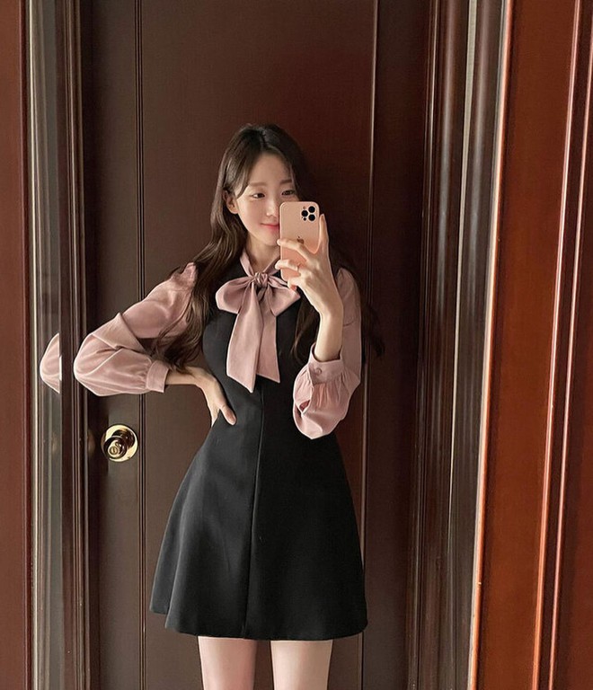 Áo blouse buộc dây thanh lịch không thể thiếu trong mùa thu đông - Ảnh 7. Áo blouse buộc dây thanh lịch không thể thiếu trong mùa thu đông - Ảnh 7.