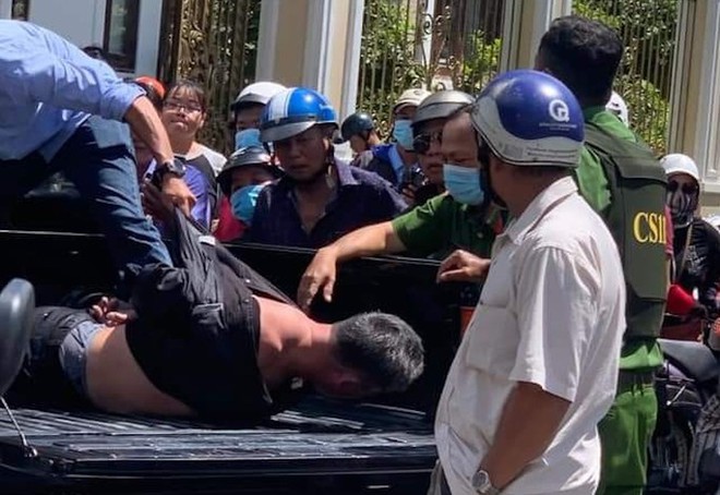 Bất ngờ danh t&iacute;nh đối tượng cướp tiệm v&agrave;ng ở Tr&agrave; Vinh - Ảnh 2.