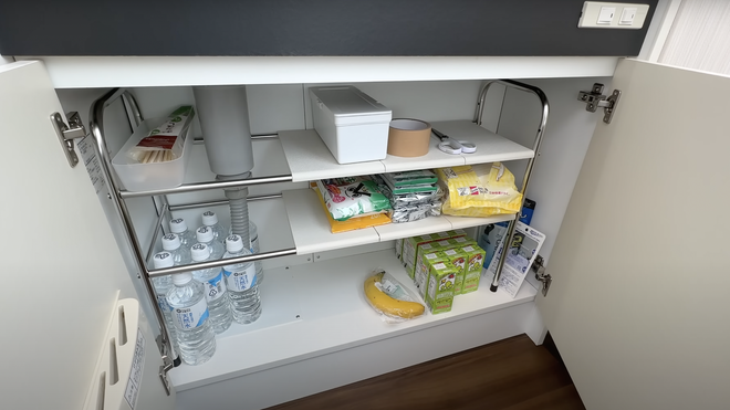 Ch&agrave;ng trai sống trong căn nh&agrave; 7m2 kh&ocirc;ng c&oacute; tủ lạnh v&agrave; bếp, cất quần &aacute;o dưới s&agrave;n nh&agrave; - Ảnh 6.