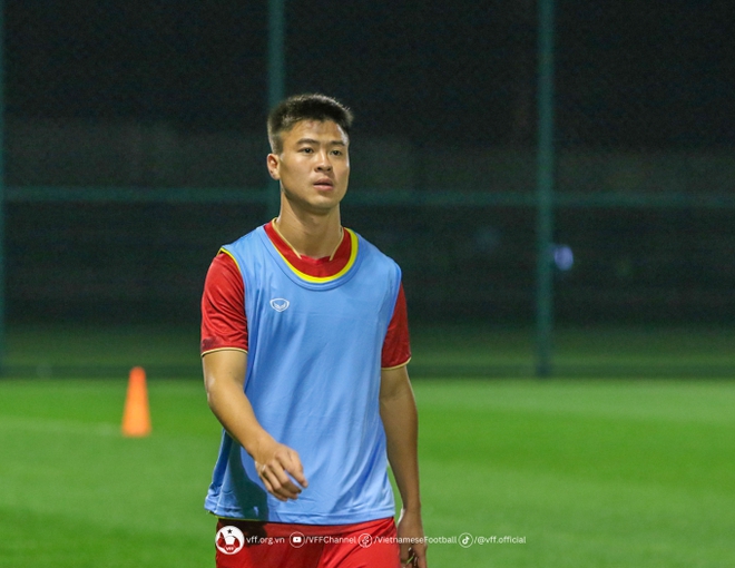 Duy Mạnh đi thi đấu, Quỳnh Anh gặp stress vì một nách hai con - Ảnh 2.