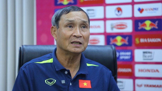 HLV Mai Đức Chung: C&aacute;c cầu thủ tỏ r&otilde; tinh thần thi đấu quyết t&acirc;m cao - Ảnh 1.