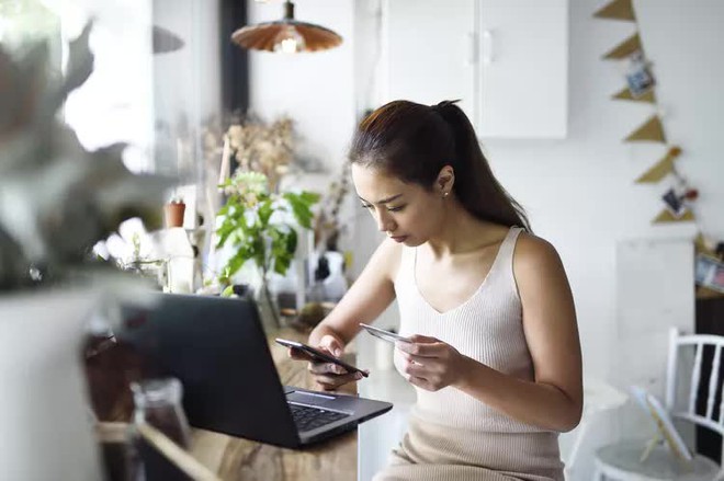 7 c&aacute;ch bạn c&oacute; thể l&agrave;m để giảm thiểu căng thẳng về t&agrave;i ch&iacute;nh - Ảnh 2.