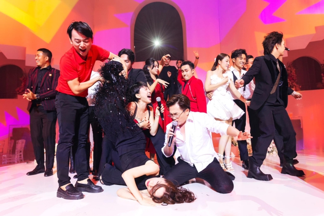 Tóc Tiên sau màn biểu diễn bạc tỷ tại đám cưới Puka: Flex sắp đổ bộ đêm nhạc khủng ở Phú Quốc, hào hứng tranh suất đu idol - Ảnh 1.