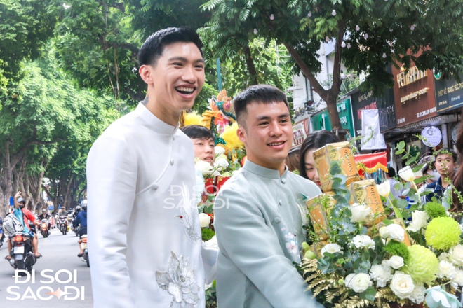 Văn Hậu v&agrave; Hải My xuất hiện t&igrave;nh tứ tại đ&aacute;m hỏi, visual đỉnh cao h&uacute;t mọi &aacute;nh nh&igrave;n - Ảnh 9.