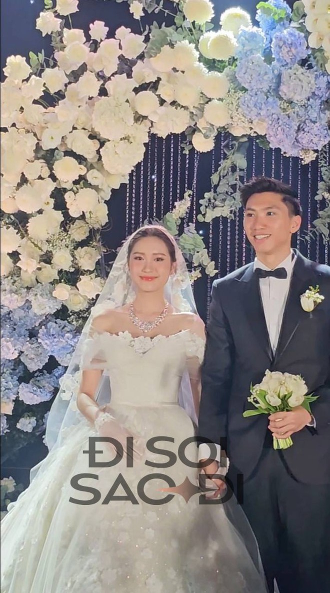 L&yacute; do Đo&agrave;n Văn Hậu rước d&acirc;u về nh&agrave; cũ, kh&ocirc;ng l&agrave;m rạp cưới đ&igrave;nh đ&aacute;m tại tư gia - Ảnh 5.