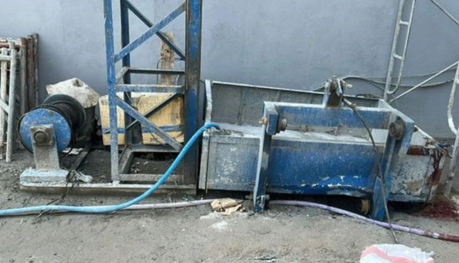 Vụ đứt c&aacute;p r&ograve;ng rọc khiến 3 người chết: Thương t&acirc;m ho&agrave;n cảnh người cha phụ hồ v&agrave; con g&aacute;i - Ảnh 3.