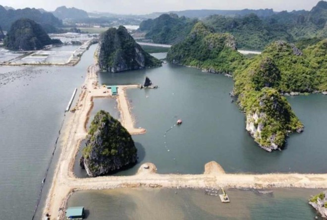 Bộ TN-MT l&ecirc;n tiếng vụ v&ugrave;ng đệm vịnh Hạ Long bị san lấp l&agrave;m khu đ&ocirc; thị - Ảnh 1.