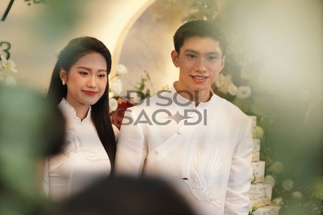 Loạt ảnh n&eacute;t căng trong đ&aacute;m hỏi Do&atilde;n Hải My v&agrave; Đo&agrave;n Văn Hậu: C&ocirc; d&acirc;u ch&uacute; rể kho&aacute; m&ocirc;i ngọt ng&agrave;o! - Ảnh 8.