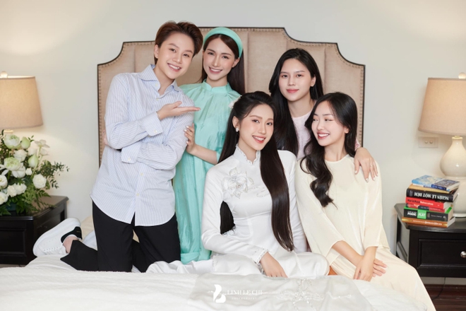 Cam thường soi nhan sắc Ho&agrave; Minzy dự đ&aacute;m hỏi Văn Hậu, so với ảnh sống ảo liệu c&oacute; kh&aacute;c? - Ảnh 8.