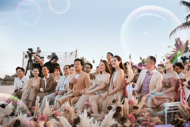 Nửa showbiz tụ họp mừng ng&agrave;y vui, đ&aacute;m cưới Puka - Gin Tuấn Kiệt chứng minh sức h&uacute;t khủng ẵm hơn 17 triệu lượt tương t&aacute;c - Ảnh 7.