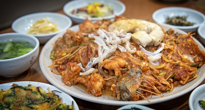 Những trải nghiệm ẩm thực đặc biệt ở Busan - Ảnh 2.