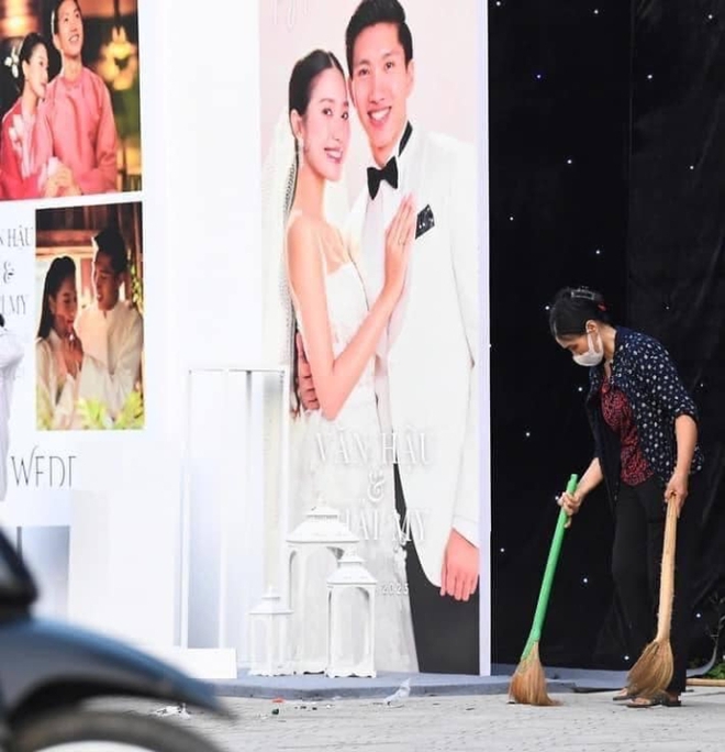 2 th&aacute;i cực tr&aacute;i ngược giữa nh&agrave; Đo&agrave;n Văn Hậu v&agrave; bố mẹ Do&atilde;n Hải My, c&ocirc; d&acirc;u được khen v&igrave; lu&ocirc;n thể hiện EQ 1000 điểm - Ảnh 4.