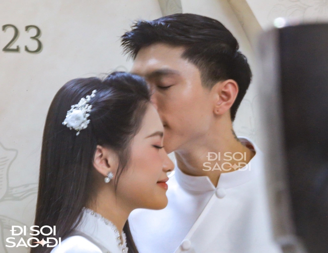 Văn Hậu v&agrave; Hải My xuất hiện t&igrave;nh tứ tại đ&aacute;m hỏi, visual đỉnh cao h&uacute;t mọi &aacute;nh nh&igrave;n - Ảnh 5.