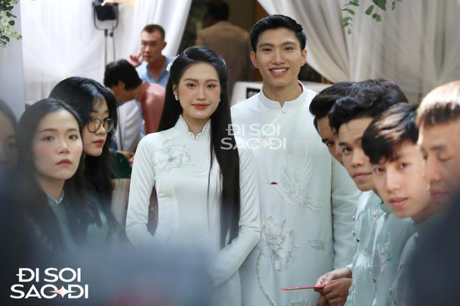 Văn Hậu v&agrave; Hải My xuất hiện t&igrave;nh tứ tại đ&aacute;m hỏi, visual đỉnh cao h&uacute;t mọi &aacute;nh nh&igrave;n - Ảnh 2.
