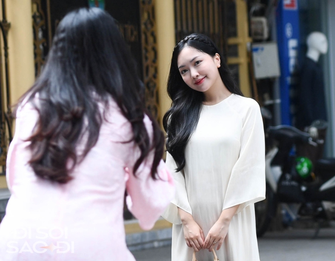 Ho&agrave; Minzy đọ sắc với vợ H&agrave; Đức Chinh, Th&agrave;nh Chung khi c&ugrave;ng diện &aacute;o d&agrave;i duy&ecirc;n d&aacute;ng trong đ&aacute;m cưới Đo&agrave;n Văn Hậu - Ảnh 4.