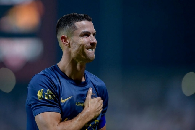 Ronaldo tiếp tục ghi bàn, Al Nassr thắng trận thứ 7 liên tiếp - Ảnh 2.