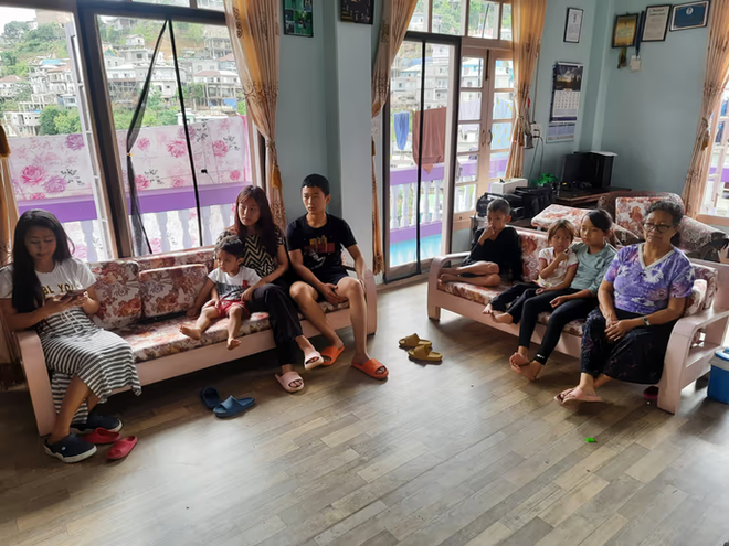 199 th&agrave;nh vi&ecirc;n của gia đ&igrave;nh lớn nhất thế giới sống c&ugrave;ng một m&aacute;i nh&agrave; - Ảnh 6.
