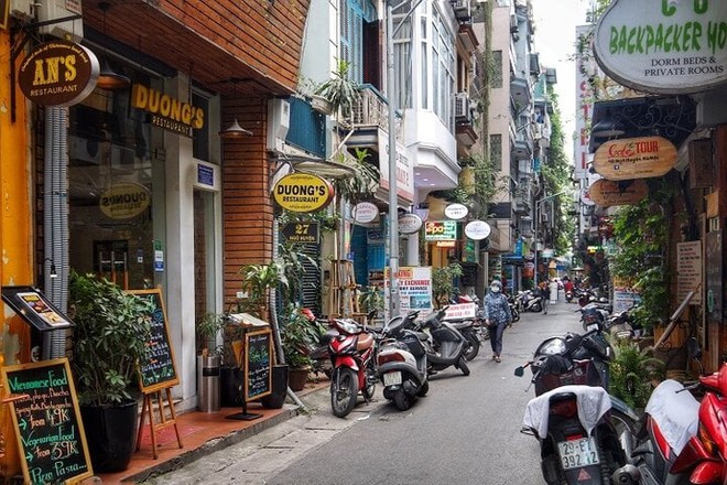 Xu hướng mới: Kh&aacute;ch chuộng thu&ecirc; cửa h&agrave;ng trong ng&otilde; nhỏ, ch&ecirc; nh&agrave; mặt phố - Ảnh 1.