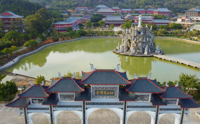 Ngôi chùa cổ nghìn năm tuổi lớn nhất ở Trung Quốc, khách đi bộ cả ngày không hết - Ảnh 9.