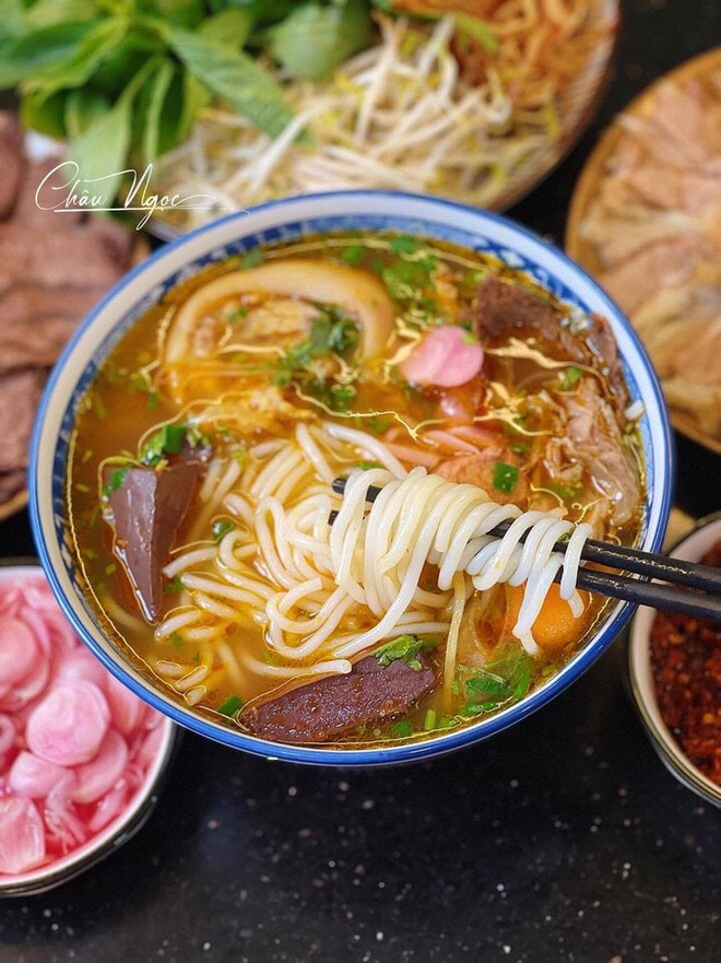 Mẹ đảm H&agrave; Nội g&acirc;y sốt khi l&agrave;m mỗi ng&agrave;y một m&oacute;n ăn s&aacute;ng, kh&ocirc;ng hề tr&ugrave;ng nhau - Ảnh 7.