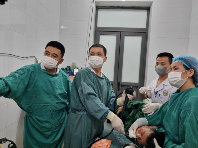 Nghệ An: Người đ&agrave;n &ocirc;ng ngậm tăm nằm xem ti vi rồi&hellip; nuốt lu&ocirc;n v&agrave;o dạ d&agrave;y - Ảnh 1.