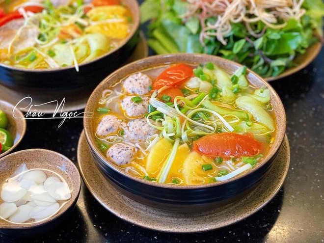 Mẹ đảm H&agrave; Nội g&acirc;y sốt khi l&agrave;m mỗi ng&agrave;y một m&oacute;n ăn s&aacute;ng, kh&ocirc;ng hề tr&ugrave;ng nhau - Ảnh 1.