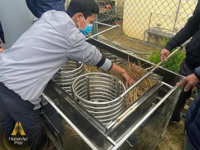 Nồi c&aacute;m tuổi thơ&rdquo; v&agrave; c&ocirc;ng tr&igrave;nh gi&uacute;p học tr&ograve; tho&aacute;t cảnh tắm nước lạnh m&ugrave;a đ&ocirc;ng của thầy gi&aacute;o v&ugrave;ng cao - Ảnh 3.