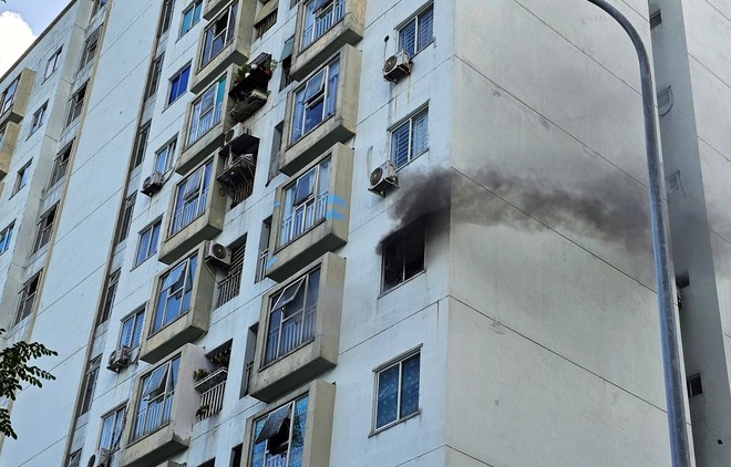 Cháy căn hộ tại chung cư 12 tầng ở Đà Nẵng - Ảnh 1.